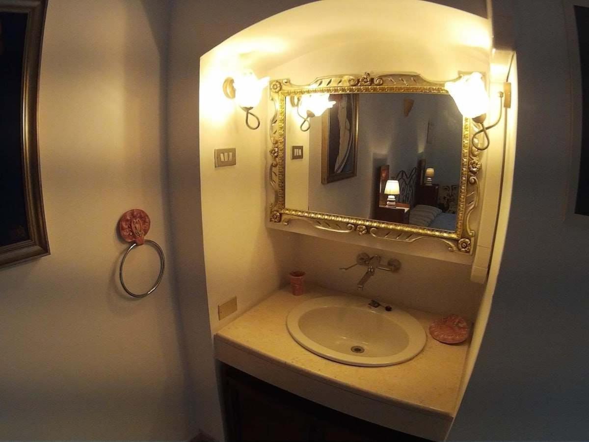 Very Apartment, By Shops, Bars, Restaurants Apartament *
