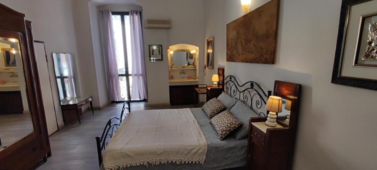Very Apartment, By Shops, Bars, Restaurants Appartement